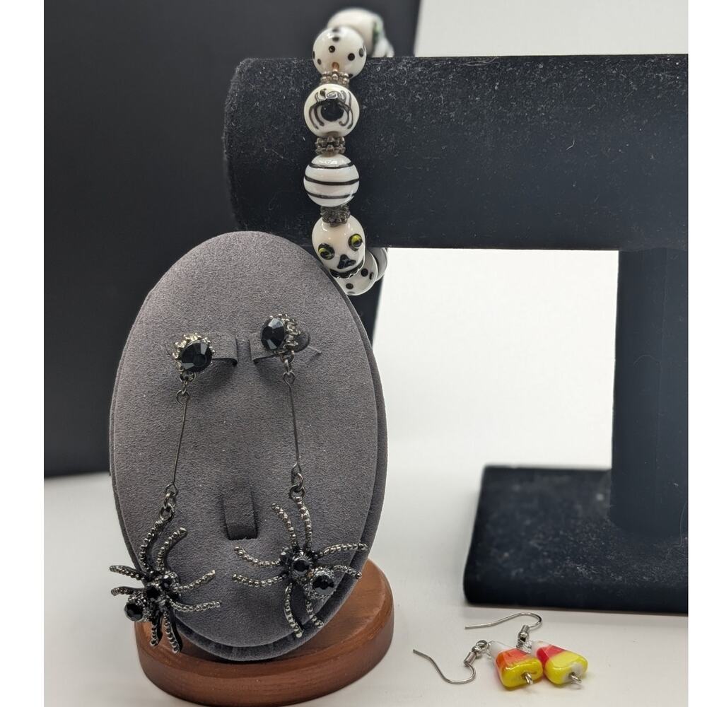 Halloween Spiders Ghouls & Candy Corn Bracelet & Earrings